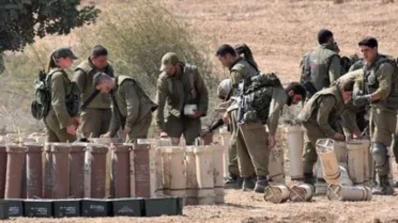 الجيش الإسرائيلي يتهم حماس باحتجازها لأكثر من 120 مدني