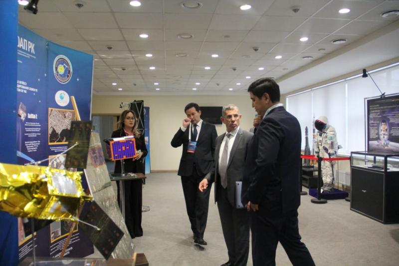 الرئيس التنفيذي لوكالة الفضاء المصرية يحضر المنتدى الدولي «Digital Bridge» بجمهورية كازخستان