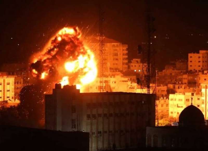 ضرب غزة بسلاح الفسفور الأبيض 