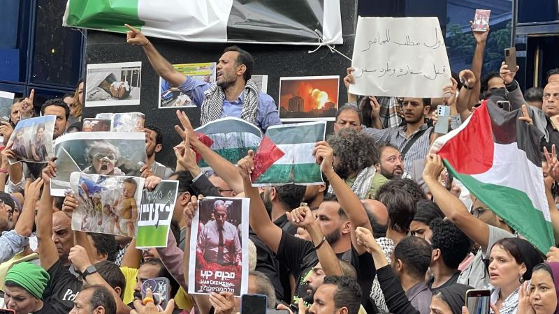 مظاهرات أمام نقابة الصحفيين تنديدا بالعدوان الإسرائيلي على غزة