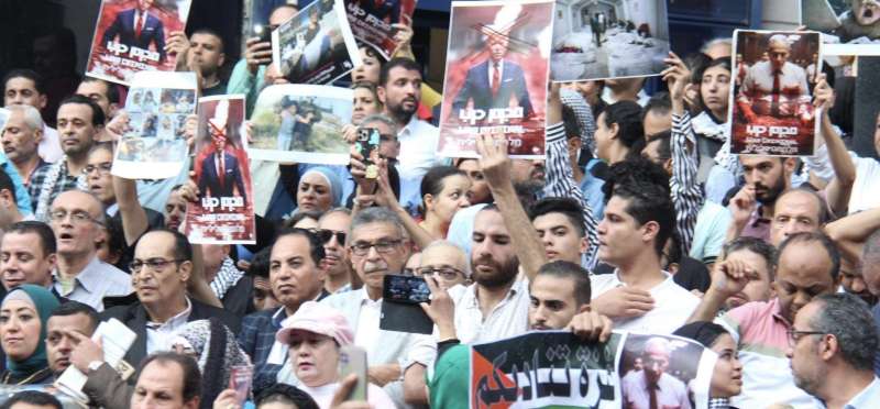 وقفة احتجاجيه أمام نقابة الصحفيين تضامنًا مع أحداث غزة