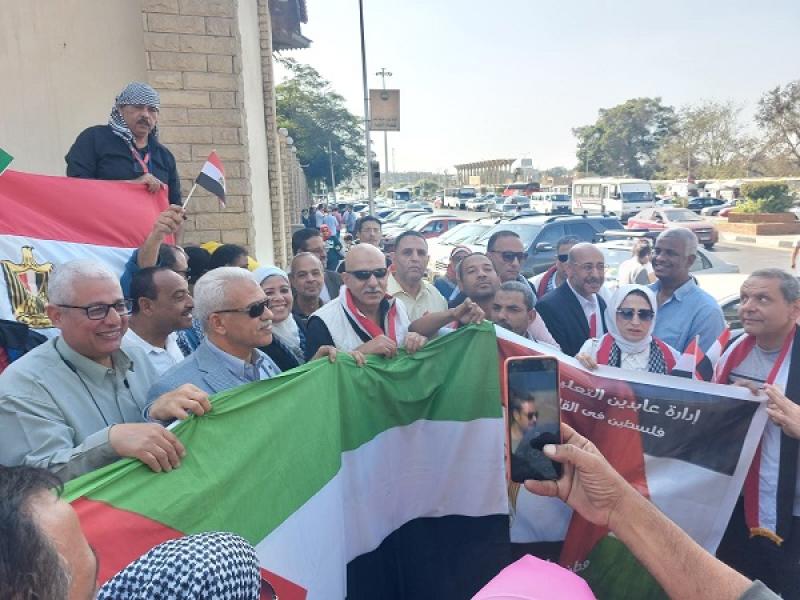 «تعليم القاهرة» تنظم مسيرة تضامنية مع الشعب الفلسطيني