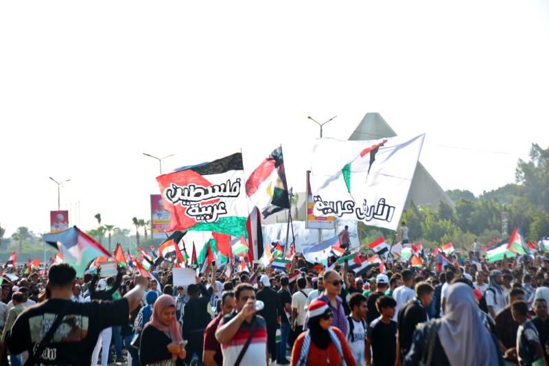 فلسطين عربية.. مظاهرات أمام النصب التذكاري لدعم أهل غزة
