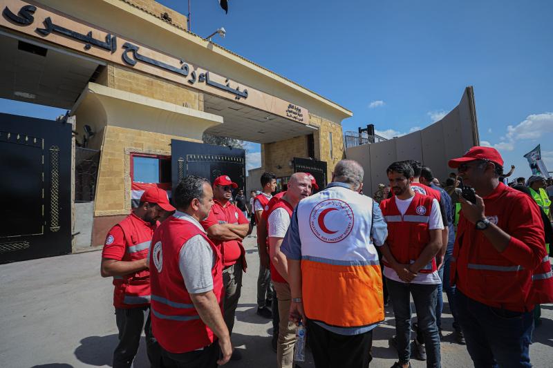 الهلال الأحمر المصري: مطار العريش استقبل 22 ‏طائرة مساعدات إنسانية لغزة