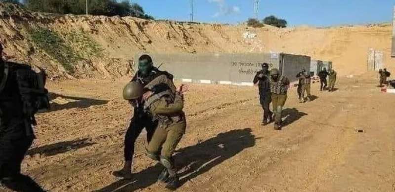 حركة حماس أثناء اعتقال الرهائن الإسرائيليين