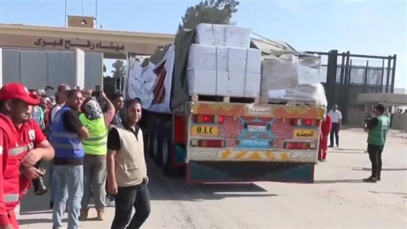 الهلال الأحمر الفلسطيني: دخول المساعدات الإنسانية يحدث انفراجة في قطاع غزة