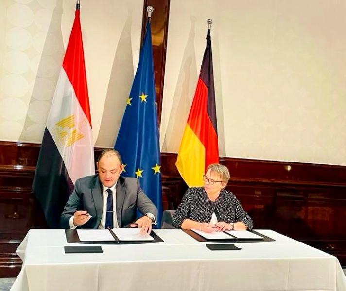 مصر وألمانيا يوقعان بروتوكولا للتعاون في 5 قطاعات