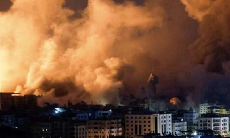 عاجل.. إسرائيل تشن أعنف قصف على غزة منذ بداية الحرب
