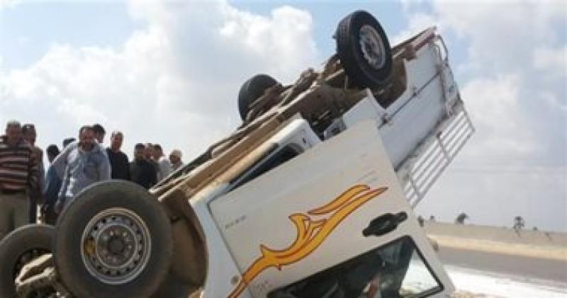 إصابة شخصين في حادث انقلاب سيارة ربع نقل بشمال سيناء