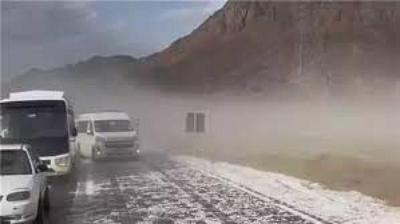 الطرق والكبارى: إغلاق طريق «شرم الشيخ _دهب» في الاتجاهين بسبب السيول