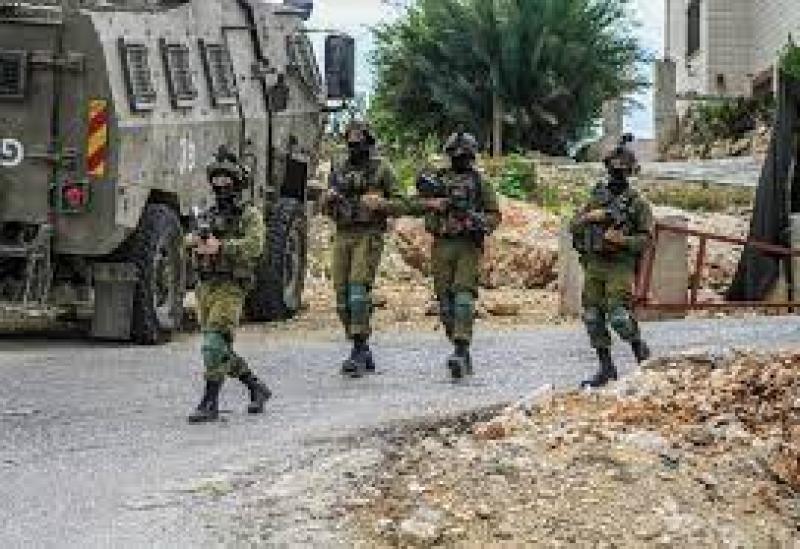 جيش الاحتلال: قصفنا منشآت ومناطق في جنوب لبنان فجر الثلاثاء