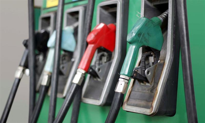 دول رفعت أسعار البنزين خلال أكتوبر الماضي