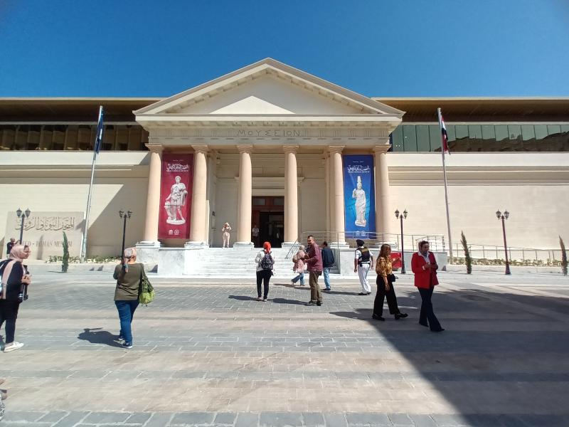 «كانت بـ جنيه».. ننشر صورة فريدة لـ تذكرة زيارة المتحف اليوناني الروماني خلال القرون الماضية