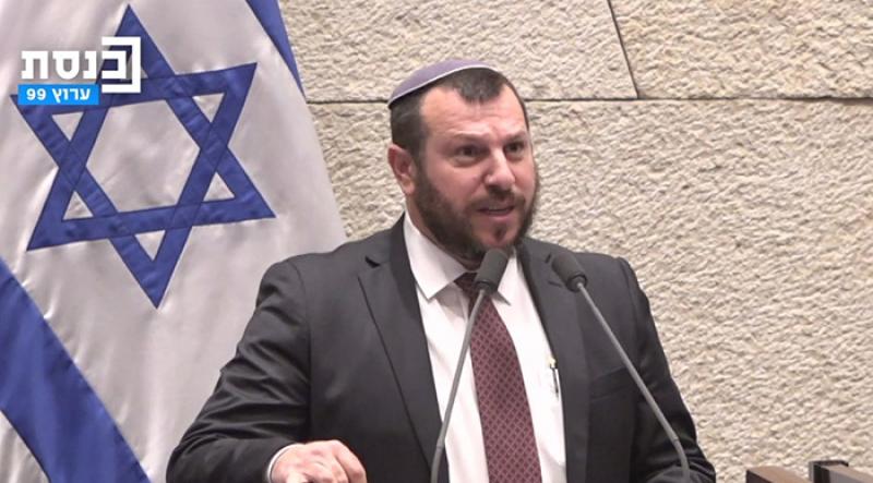 وزير إسرائيلي يدعو لإسقاط قنبلة ذرية على قطاع غزة