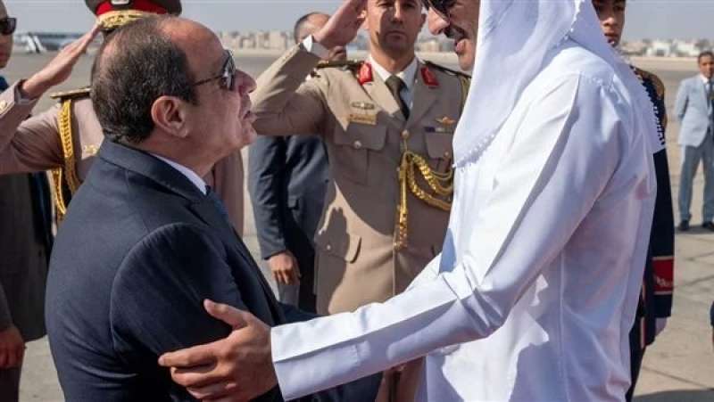 أمير قطر تميم بن حمد خلال زيارتة للرئيس السيسي لبحث التصعيد العسكري الاسرائيلي في قطاع غزة