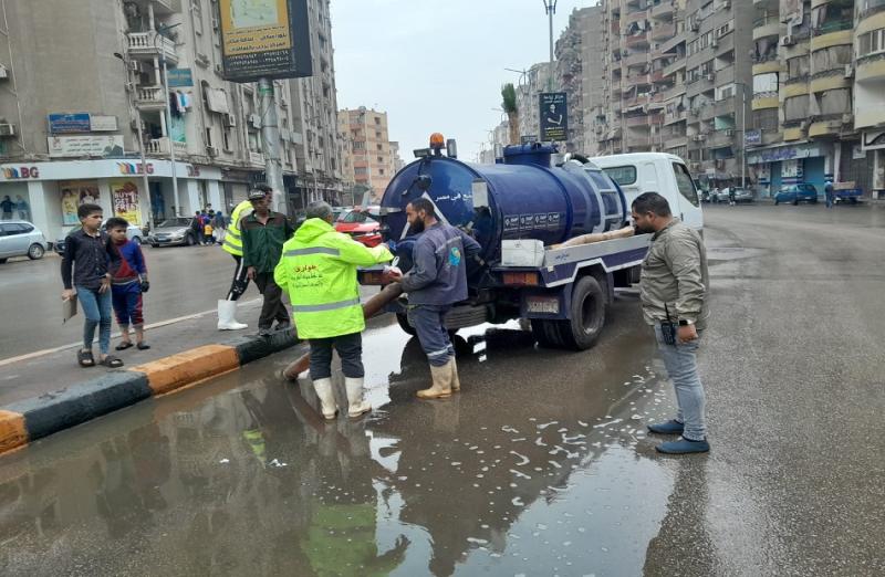 محافظة الجيزة: شفط مياه الأمطار من الشوارع والطرق