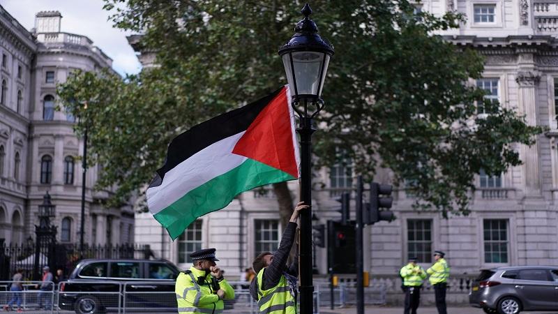 ‏ هل أطاح ”سوناك” بـ «وزيرة الداخلية البريطانية» بسبب غزة؟.. تفاصيل