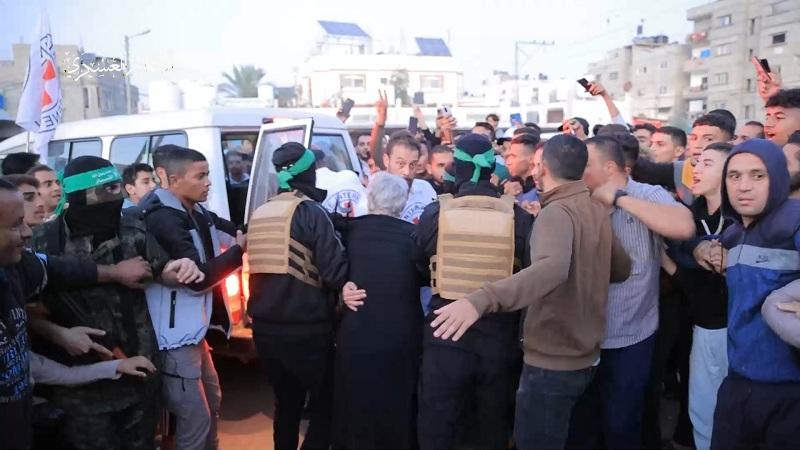 جانب من تبادل المحتجزين إسرائيل حماس