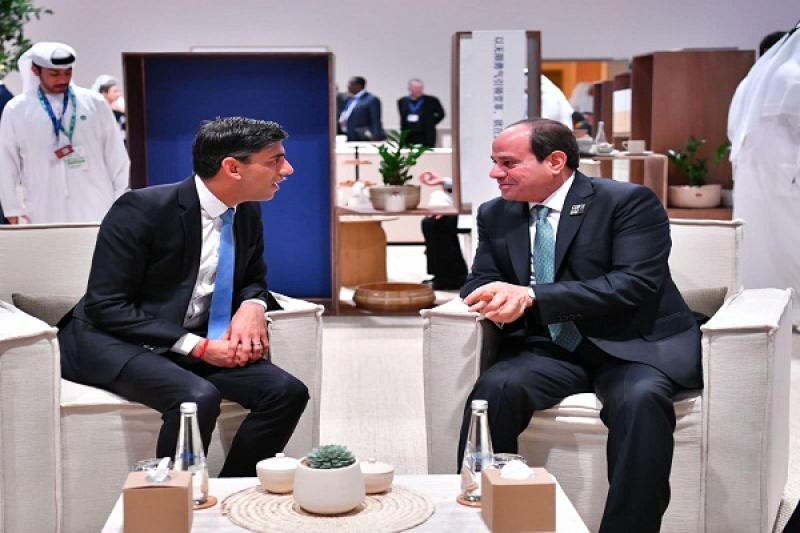 السيسي يبحث مع رئيس الوزراء البريطاني تنسيق الجهود لإيصال المساعدات إلى غزة