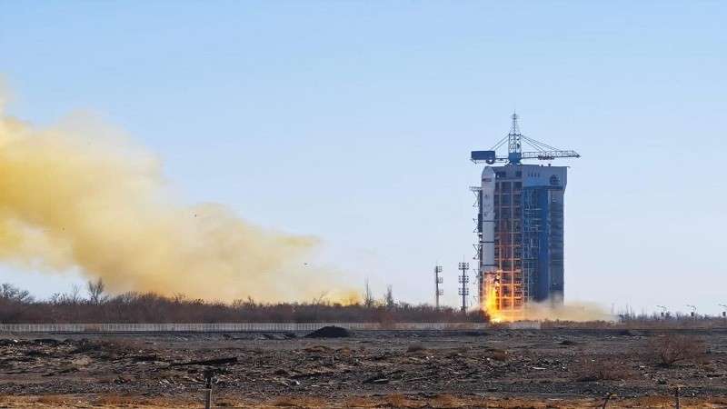 لحظة إطلاق القمر الصناعي الجديد «مصر سات 2» من الصين