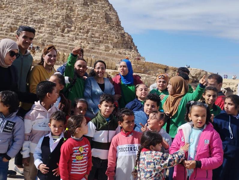 رحلة سياحية لخمسين طفلا من ذوي الهمم إلى المنطقة الأثرية بالهرم