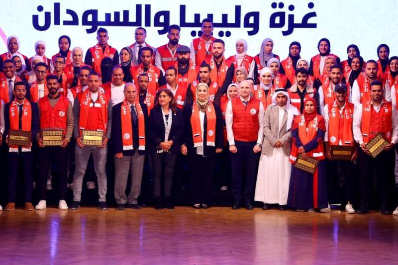 القباج تشهد احتفالية الهلال الأحمر المصري باليوم العالمي للتطوع تحت شعار ”الأمل”.
