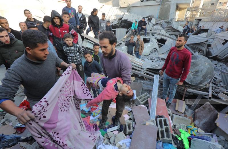 وزير فلسطيني: 271 ألف منزل دُمرت في غزة.. و1.6 مليون نازح يتكدسون برفح الفلسطينية