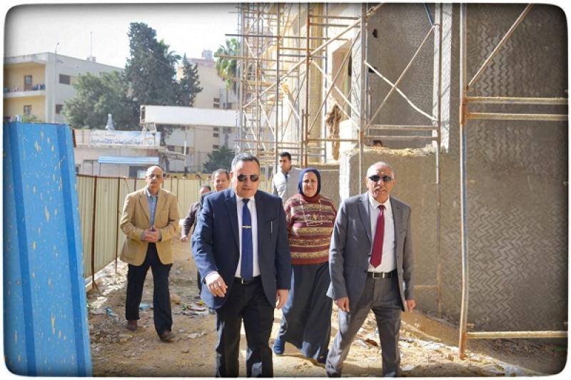 رئيس جامعة الإسكندرية يتفقد الأعمال الإنشائية بمبنى كلية الحاسبات وعلوم البيانات 