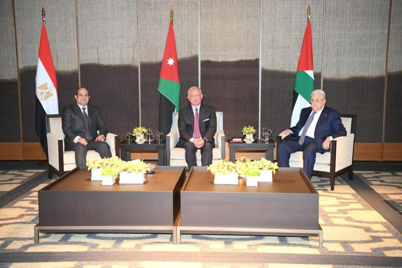 الرئيس السيسى وملك الاردن والرئيس الفلسطينى