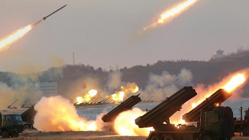 كوريا الشمالية تختبر صاروخًا باليستيًا يعمل بالوقود الصلب