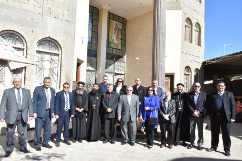 رئيس جامعة مدينة السادات وعمداء الكليات يزورون كنيسة العذراء مريم لتقديم التهاني بعيد الميلاد
