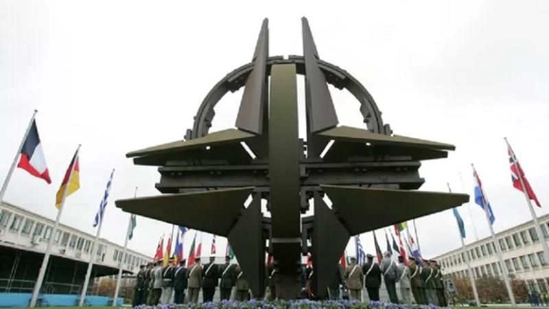 مسئول سابق في الناتو: الألمان يُحاولون زيادة دفاعاتهم خوفًا من زعزعة روسيا استقرار أوروبا