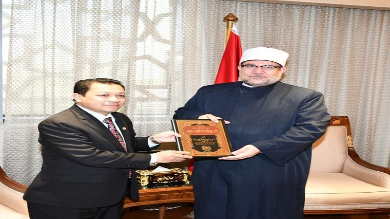 وزير الأوقاف يستقبل سفير ماليزيا بالقاهرة