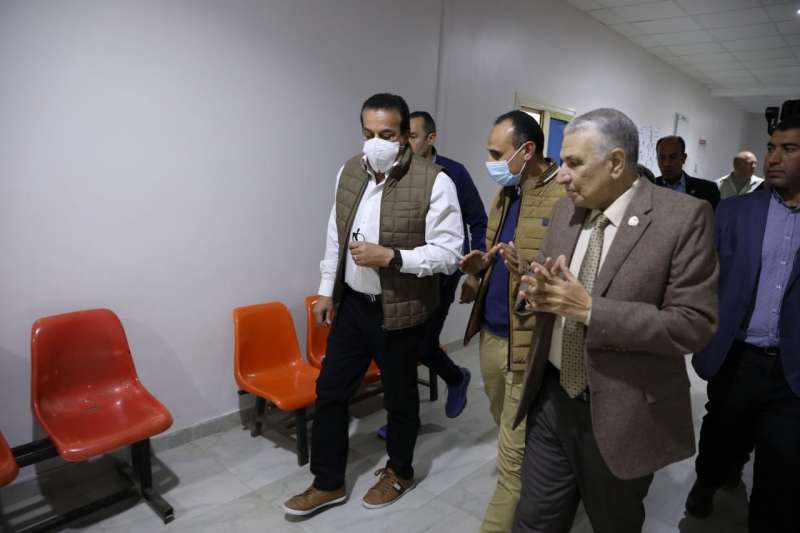 وزير الصحة يتفقد مستشفى إيتاي البارود العام