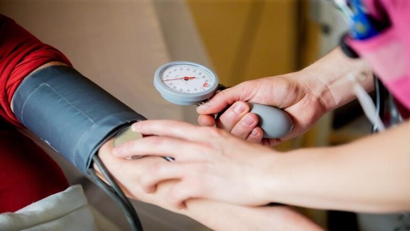 طبيبة تحدد المستوى الخطر لضغط الدم المنخفض
