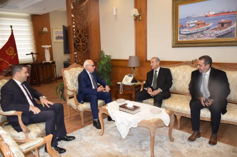 وزير التموين والتجارة الداخلية خلال زيارته لبورسعيد