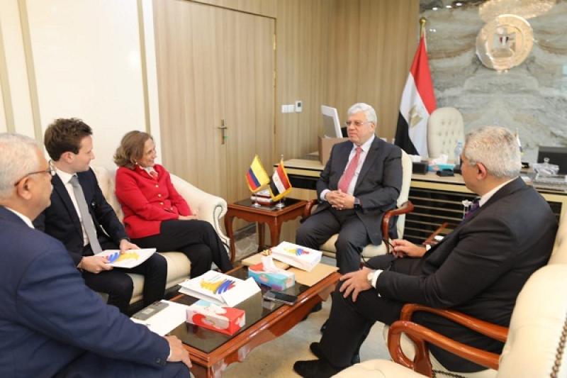 وزير التعليم العالي يؤكد أهمية الشراكة في المجالات العلمية والبحثية بين مصر وكولومبيا