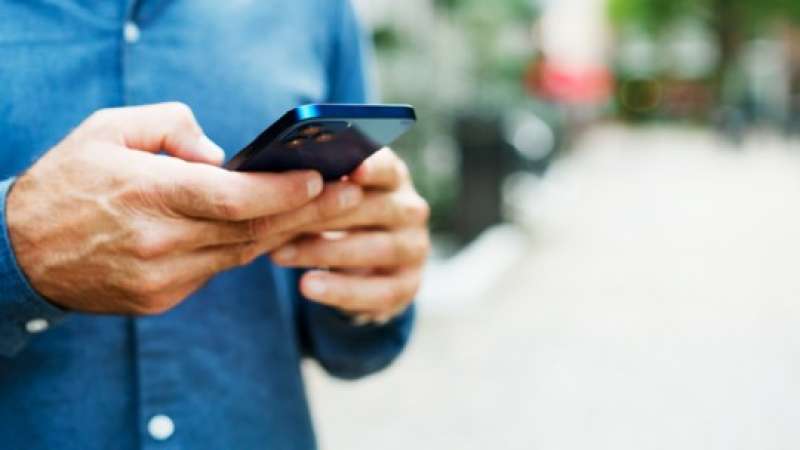 دراسة: استخدام هاتفك لمدة ساعتين يوميا يسبب قلة النشاط