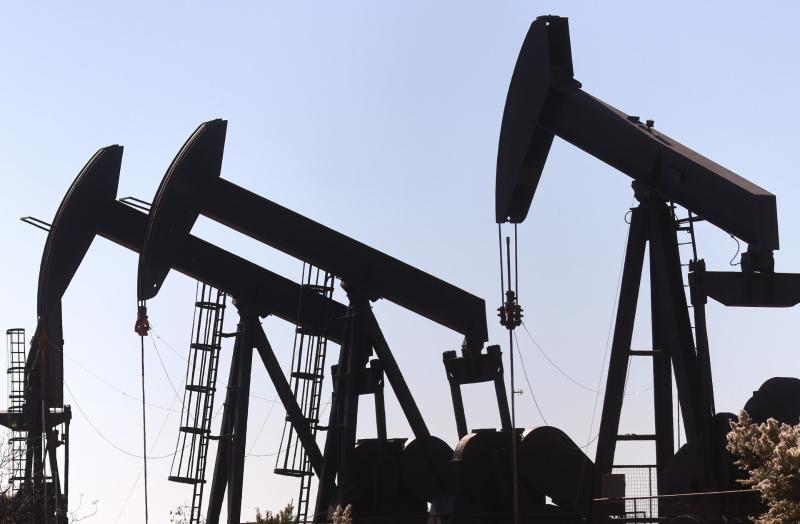 أسعار النفط العالمية ترتفع من جديد بعد الخسائر المؤقتة