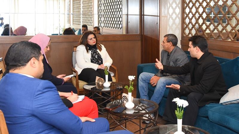 وزيرة الهجرة تعقد لقاء مع رجل أعمال مصري مقيم بفرنسا