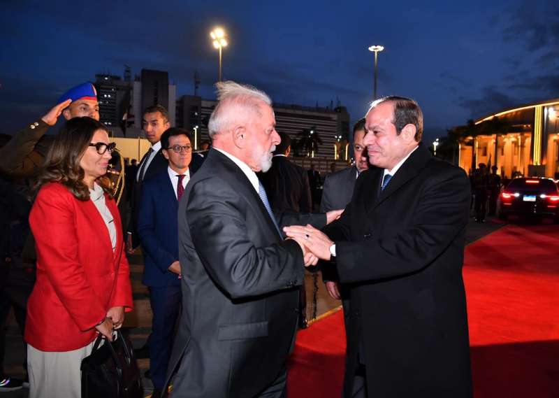 الرئيس السيسي يودع نظيره البرازيلي بعد انتهاء زيارته لمصر