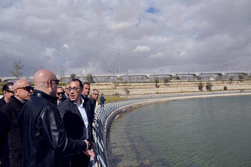رئيس الوزراء يتفقد الحدائق المركزية «النهر الأخضر» بالعاصمة الإدارية.. «صور»