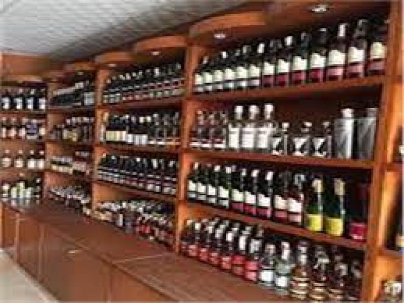غلق محل لبيع المشروبات الكحولية بدون ترخيص في القاهرة