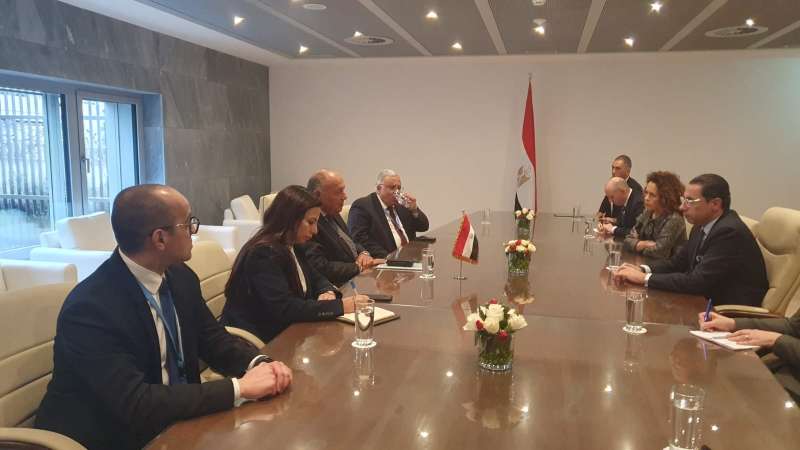 وزير الخارجية يُثمن دور الصليب الأحمر الدولى لتقديم الدعم والحماية للمدنيين الفلسطينيين