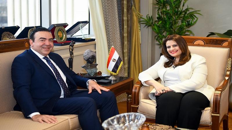 وزيرة الهجرة تتابع إجراءات تأسيس الشركة الاستثمارية للمصريين بالخارج