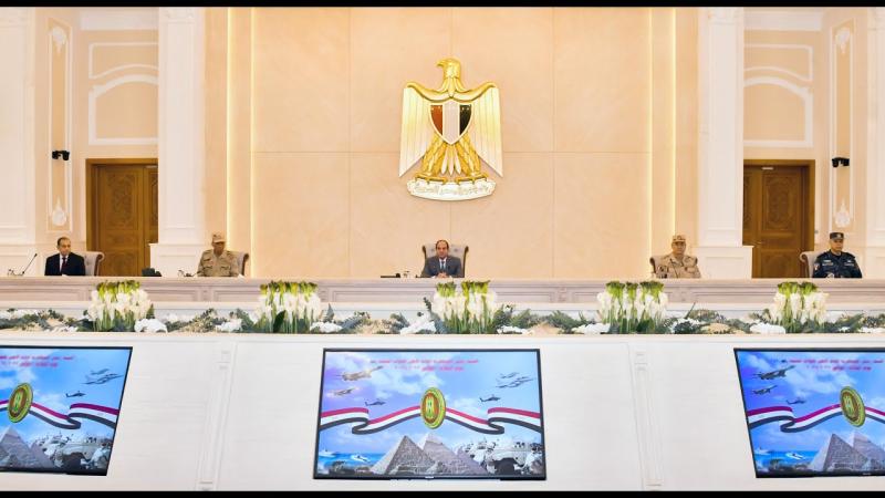 الرئيس السيسي يستعرض مع وزير الدفاع المستجدات والمتغيرات الراهنة وتداعياتها على الأمن القومي
