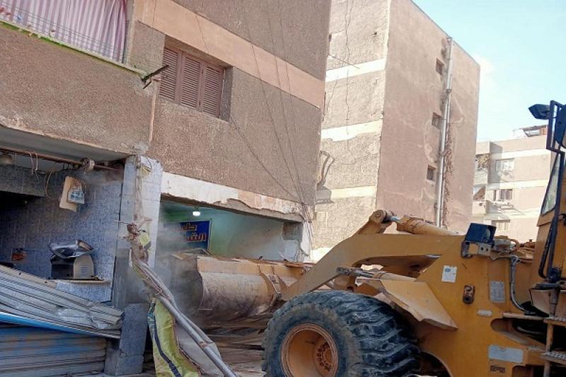 رئيس جهاز 6 أكتوبر يستعرض جهود إزالة مخالفات البناء والإشغالات بالمدينة