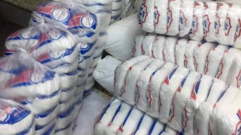 توزيع كميات من السكر بمنفذي طلعت حرب وكمال النجار بمدينة الشهداء بالمنوفية