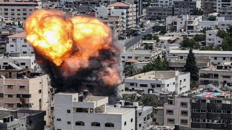 عاجلI الاحتلال يشن غارات على النازحين جنوبي قطاع غزة
