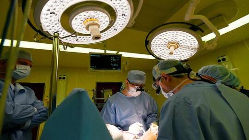 الأطباء الروس ينقذون حياة شابة مصابة بمرض وراثي نادر